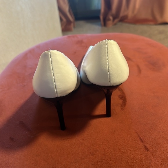 Vintage white point toe heels - Picture 4 of 5